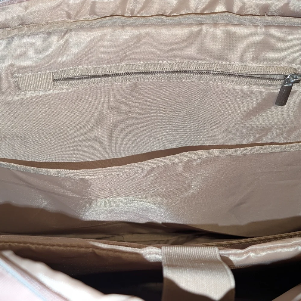 Light Flight Laptop Travel Bag Zipper Close in Blush Pink
